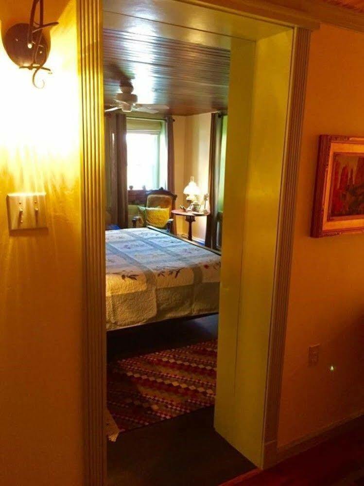 The Dolon House Bed & Breakfast! Джим-Торп Экстерьер фото